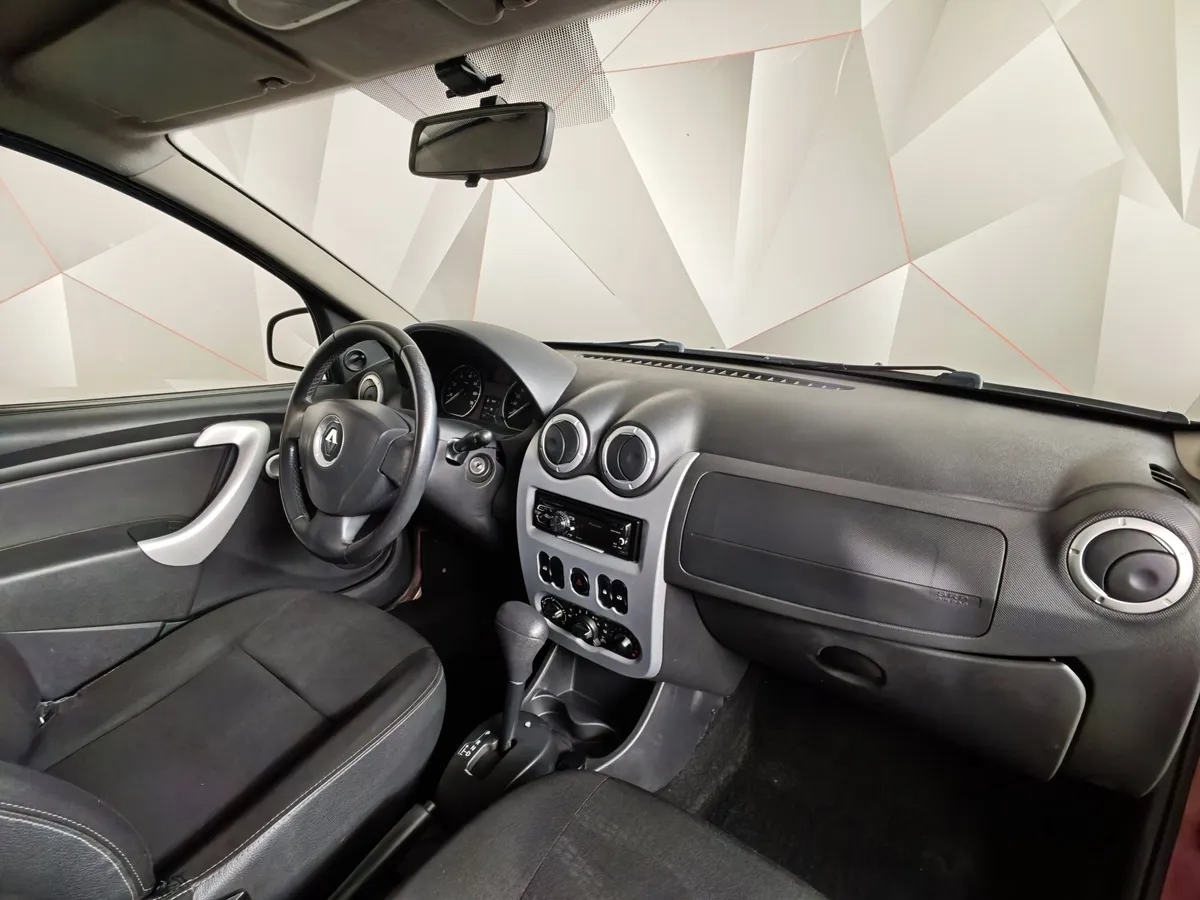 Renault Sandero 1.6 AT (103 л.с.) Stepway Красный в АВИЛОН. Слайд №11