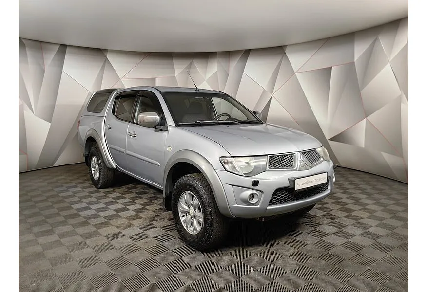 Mitsubishi L200 2.5 DI-D MT 4WD (136 л.с.) Серебристый в АВИЛОН. Слайд №3