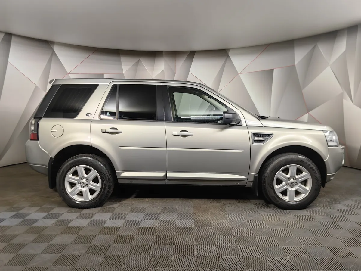Land Rover Freelander 2.2 TD4 AT 4WD (150 л.с.) Серый в АВИЛОН. Слайд №6