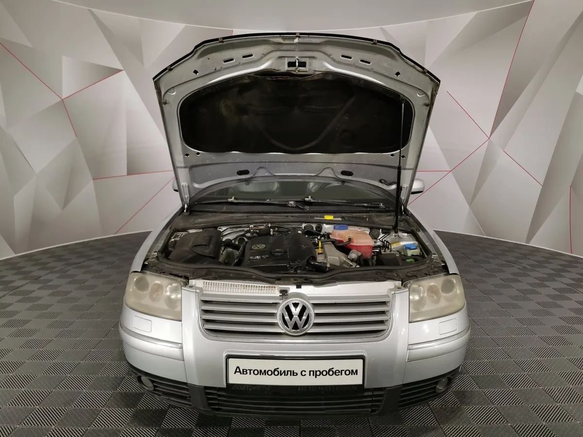 Volkswagen Passat 1.8 T MT (150 л.с.) Серебристый в АВИЛОН. Слайд №11