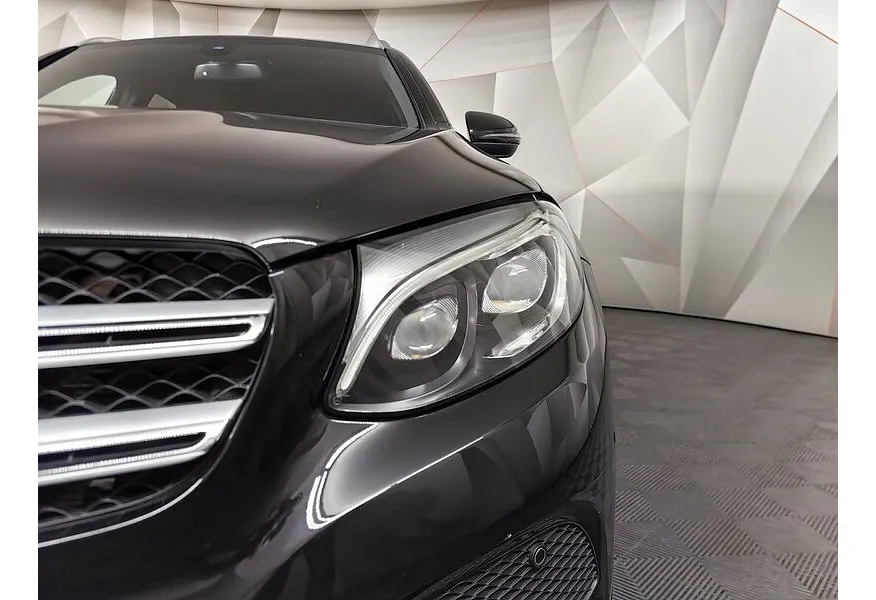 Mercedes-Benz GLC 250 d 9G-TRONIC 4MATIC (204 л.с.) Особая серия Черный в АВИЛОН. Слайд №17