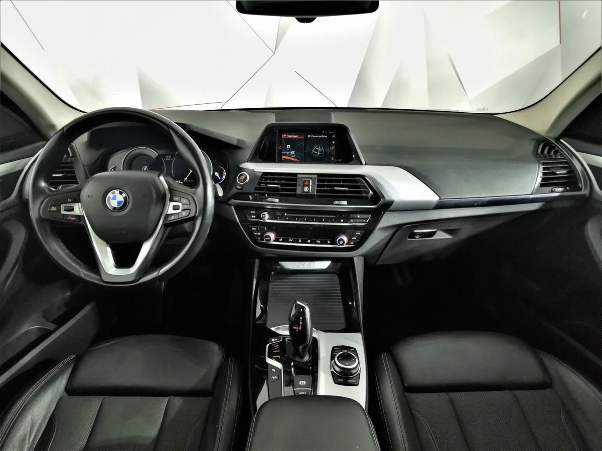 BMW X3 xDrive20i AT (184 л.с.) Base Локальная сборка Черный в АВИЛОН. Слайд №11