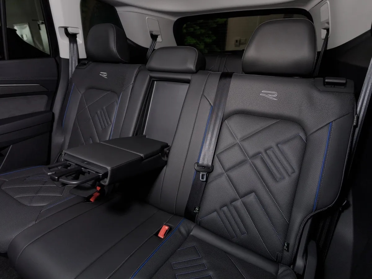 Volkswagen Talagon 2.0 7DSG AWD (272 л.с.) Flagship Shengjing Черный в АВИЛОН. Слайд №15