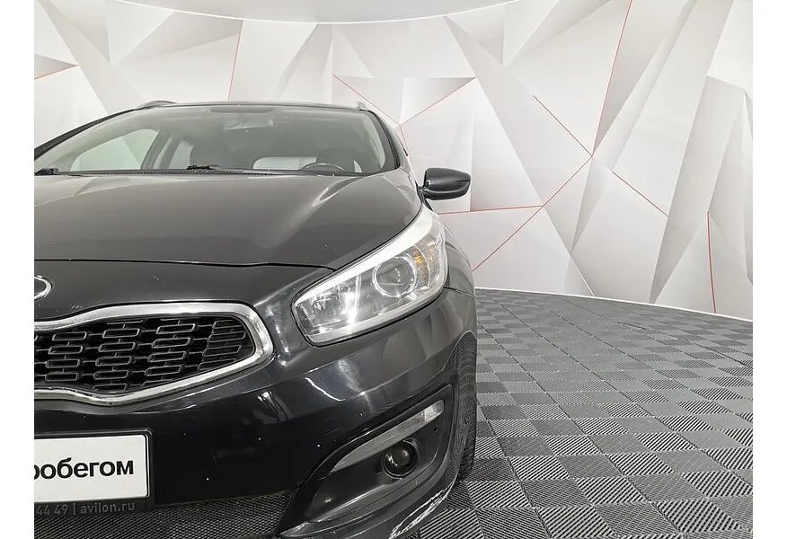 Kia Ceed 1.6 AT (129 л.с.) Luxe Черный в АВИЛОН. Слайд №10