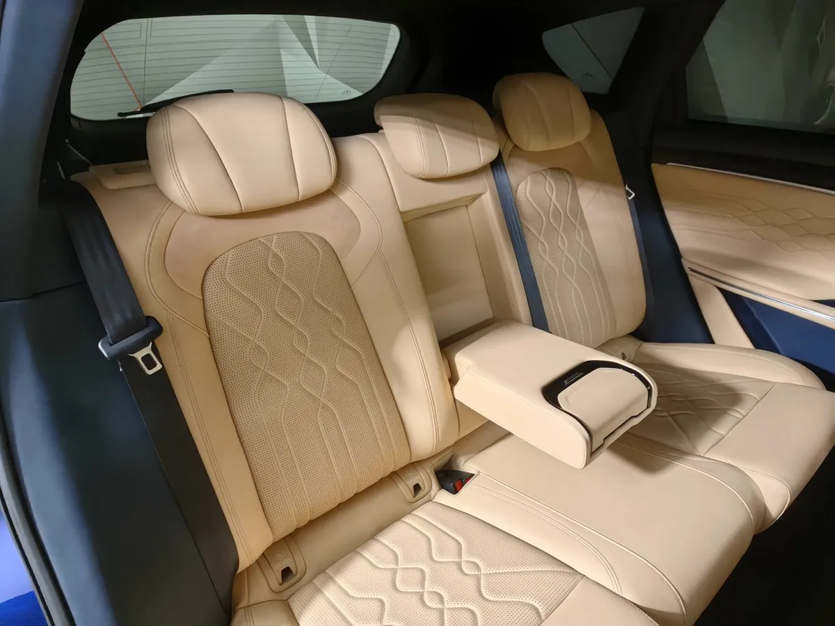 Voyah Free EVR Long Range 1.5 AT AWD (489 л.с.) Sport Синий в АВИЛОН. Слайд №16