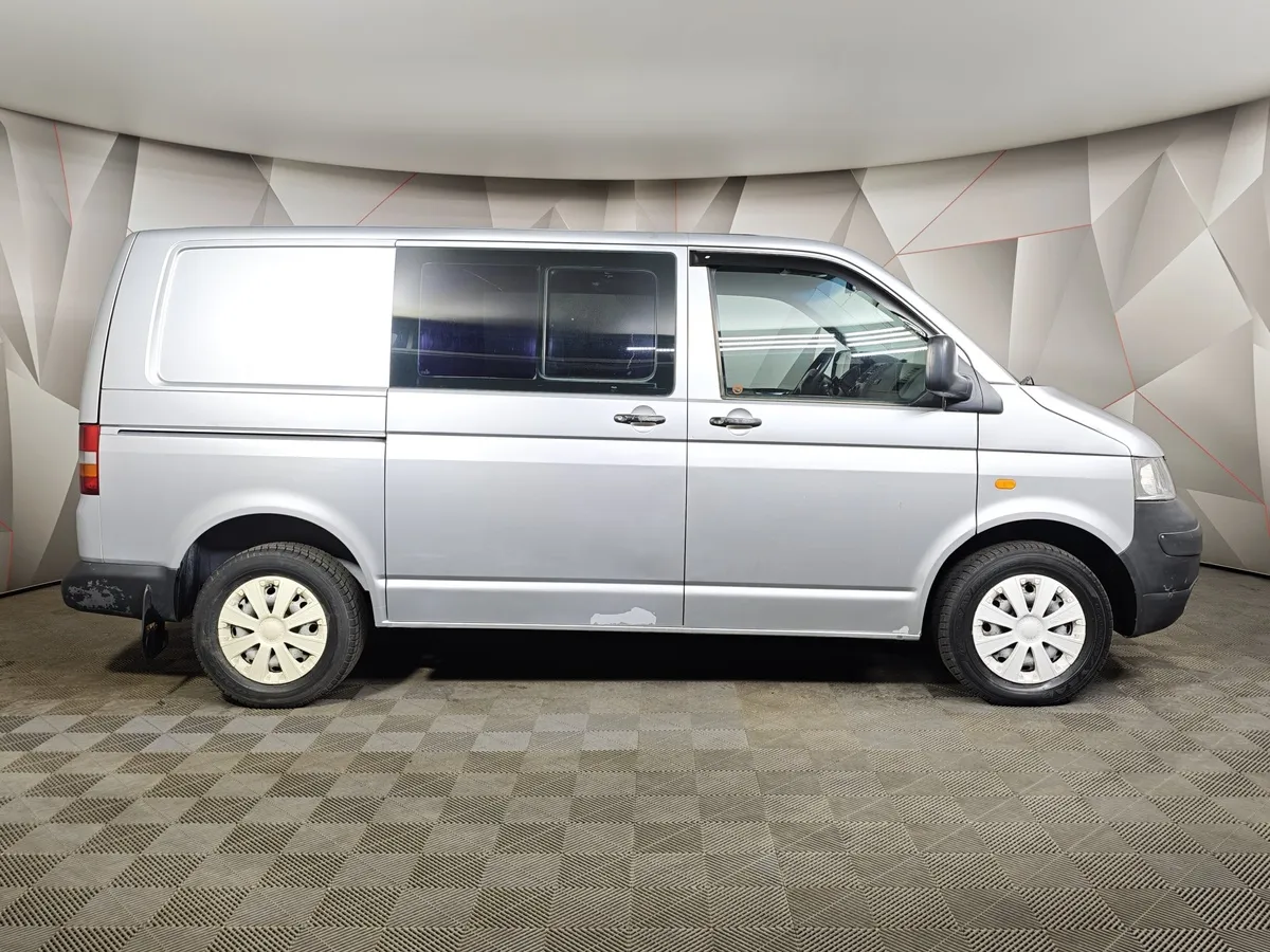Volkswagen Transporter 1.9 TDI SWB L1H1 MT (84 л.с.) Серебристый в АВИЛОН. Слайд №5
