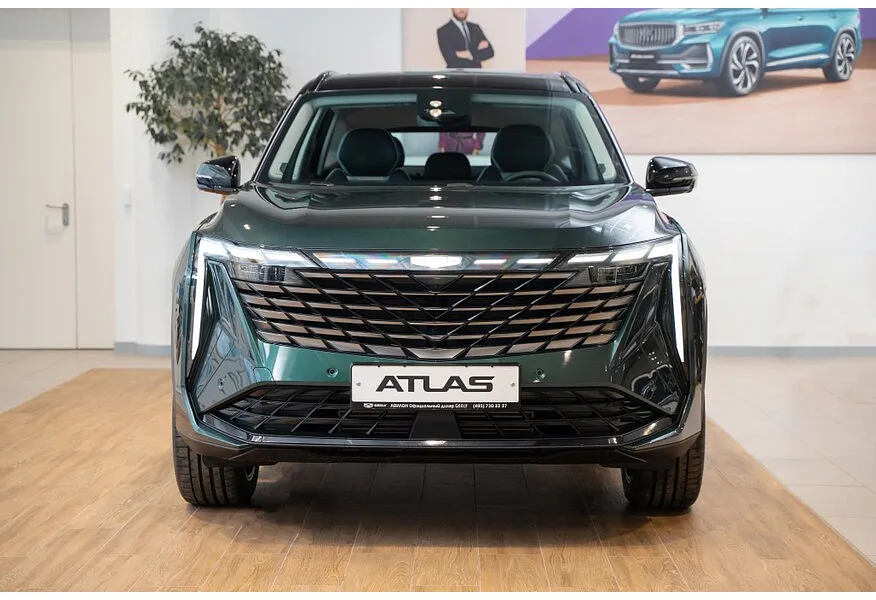 Geely Atlas 2.0T 7DCT 4WD (200 л.с.) Flagship Sport Зеленый в АВИЛОН. Слайд №3