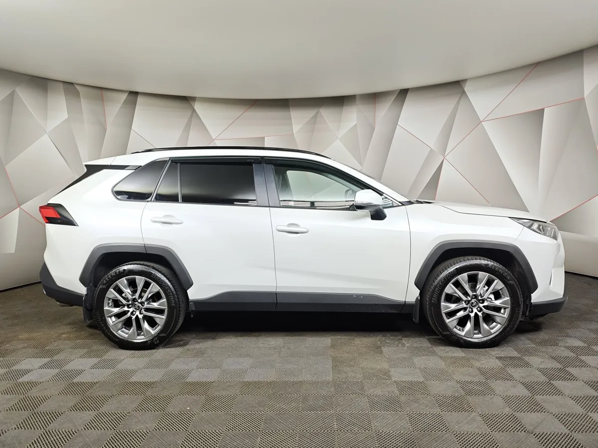 Toyota RAV4 2.0i CVT AWD (149 л.с.) Белый в АВИЛОН. Слайд №6