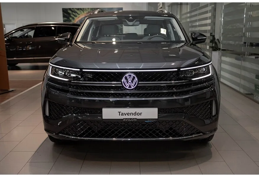 Volkswagen Tavendor 2.0TSI DSG 4WD (220 л.с.) R-Line Touring Edition Черный в АВИЛОН. Слайд №3