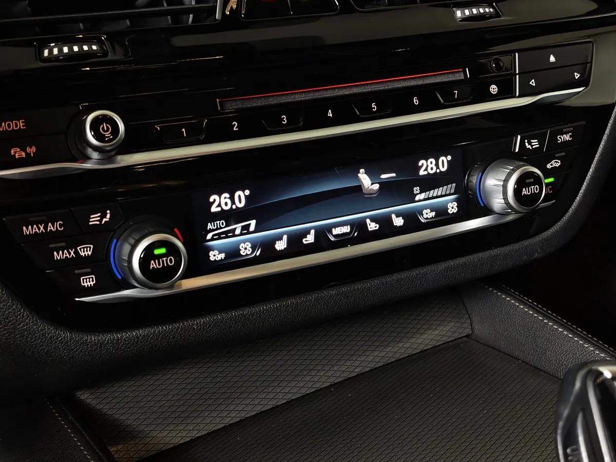 BMW 5 серия M550d xDrive Steptronic (400 л.с.) Черный в АВИЛОН. Слайд №20