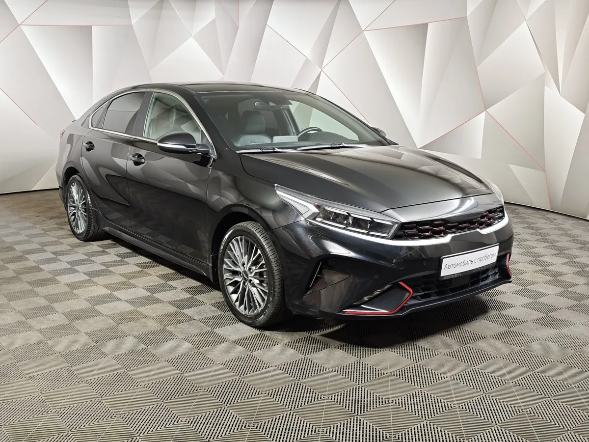 Kia Cerato 2.0 MPI AT (150 л.с.) GT Line Черный в АВИЛОН. Слайд №3