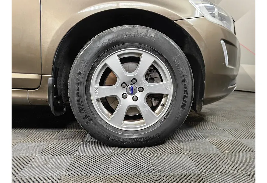 АВИЛОН - Volvo XC60 2.4 D4 Geartronic AWD (181 л.с.) Коричневый - slide 17