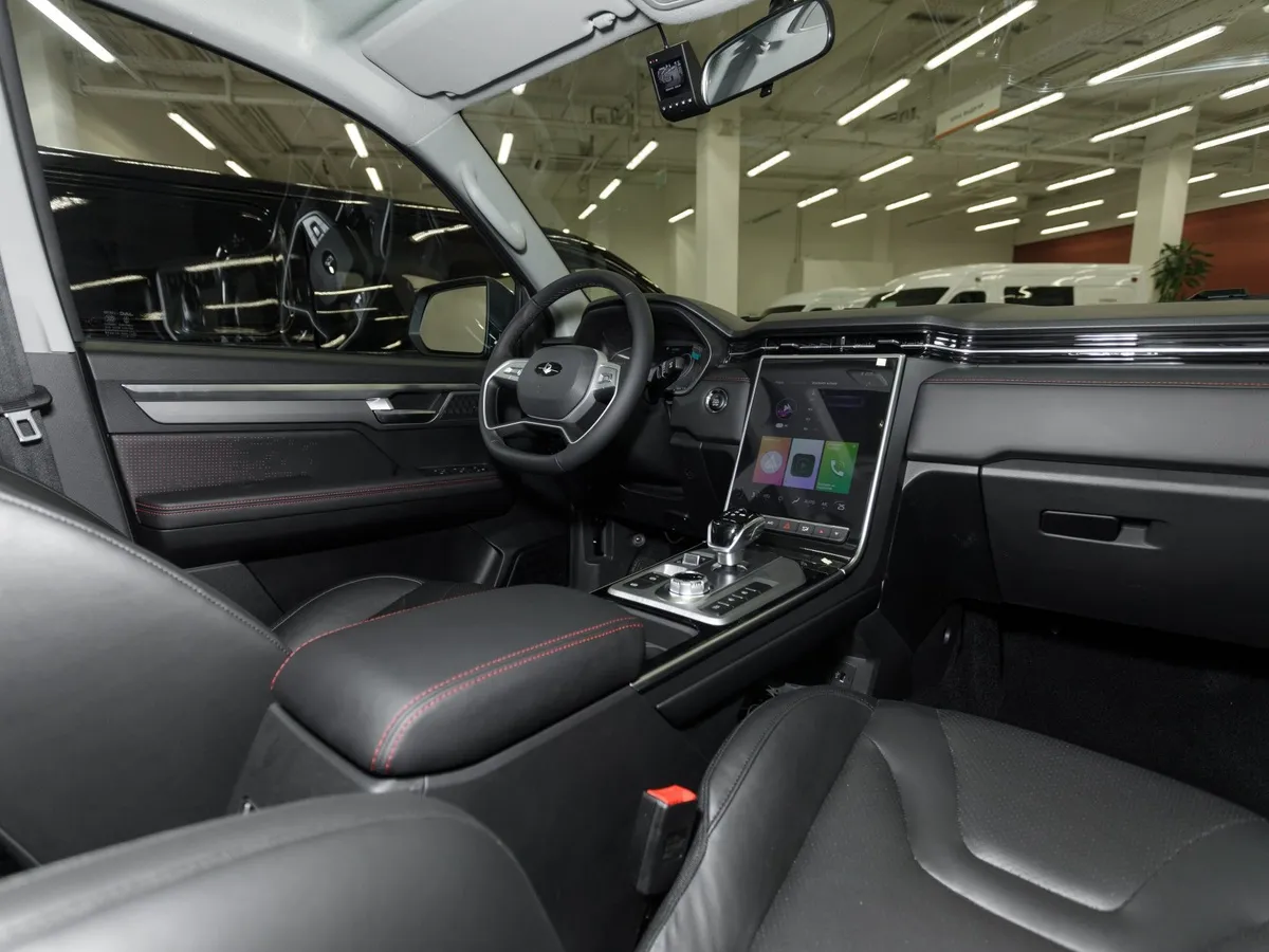 Sollers ST8 2.0G 8AT AWD (224 л.с.) Premium Серебристый в АВИЛОН. Слайд №11