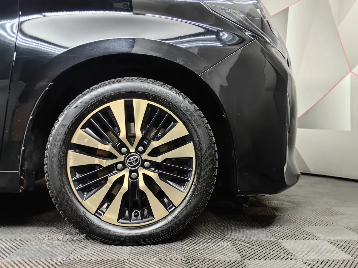 Toyota Alphard 3.5 AT (300 л.с.) Черный в АВИЛОН. Слайд №9