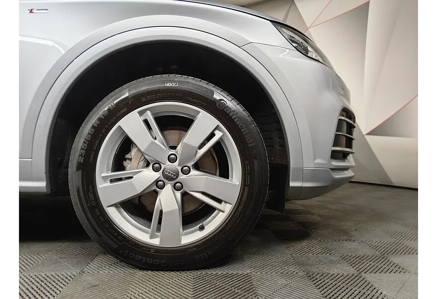 Audi Q5 2.0 TFSI S tronic quattro (249 л.с.) Sport Серебристый в АВИЛОН. Слайд №9