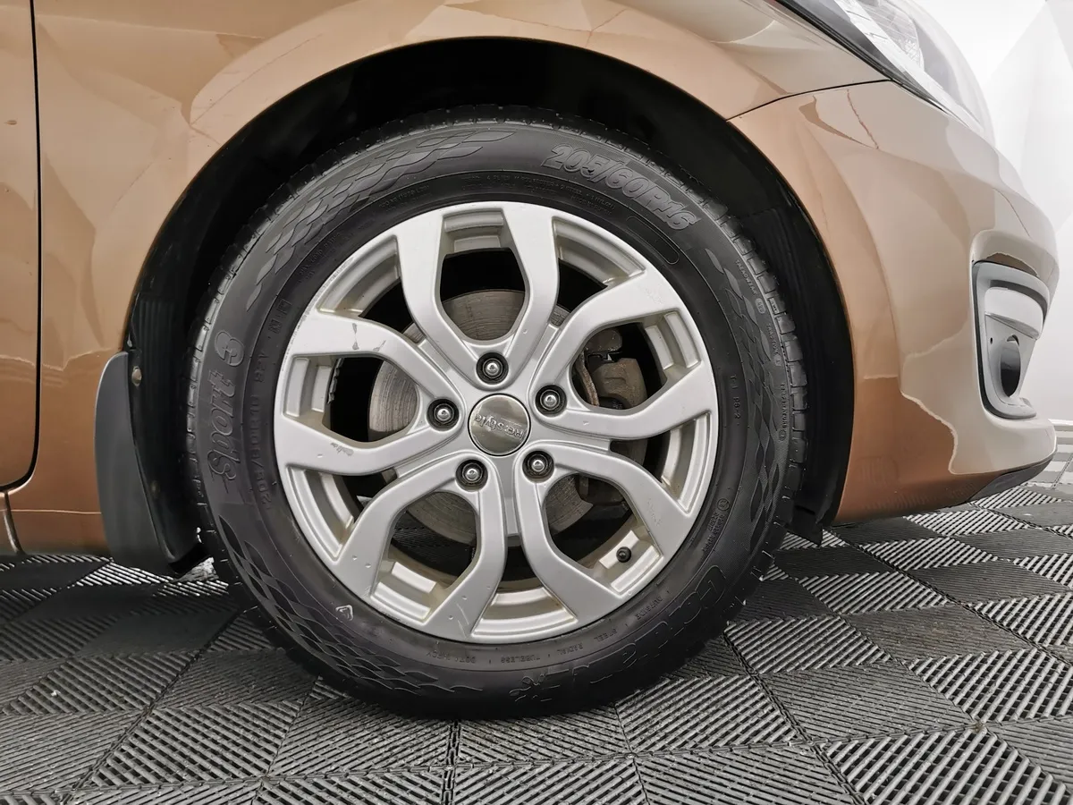 Kia Ceed 1.6 AT (130 л.с.) Luxe Коричневый в АВИЛОН. Слайд №9