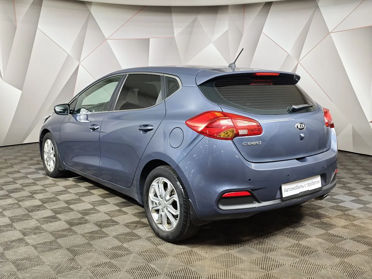 Kia Ceed 1.6 AT (129 л.с.) Синий в АВИЛОН. Слайд №4