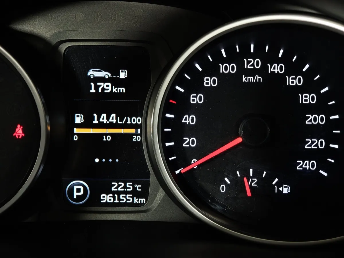 Kia Sportage 2.0 AT 4WD (150 л.с.) Luxe Синий в АВИЛОН. Слайд №17