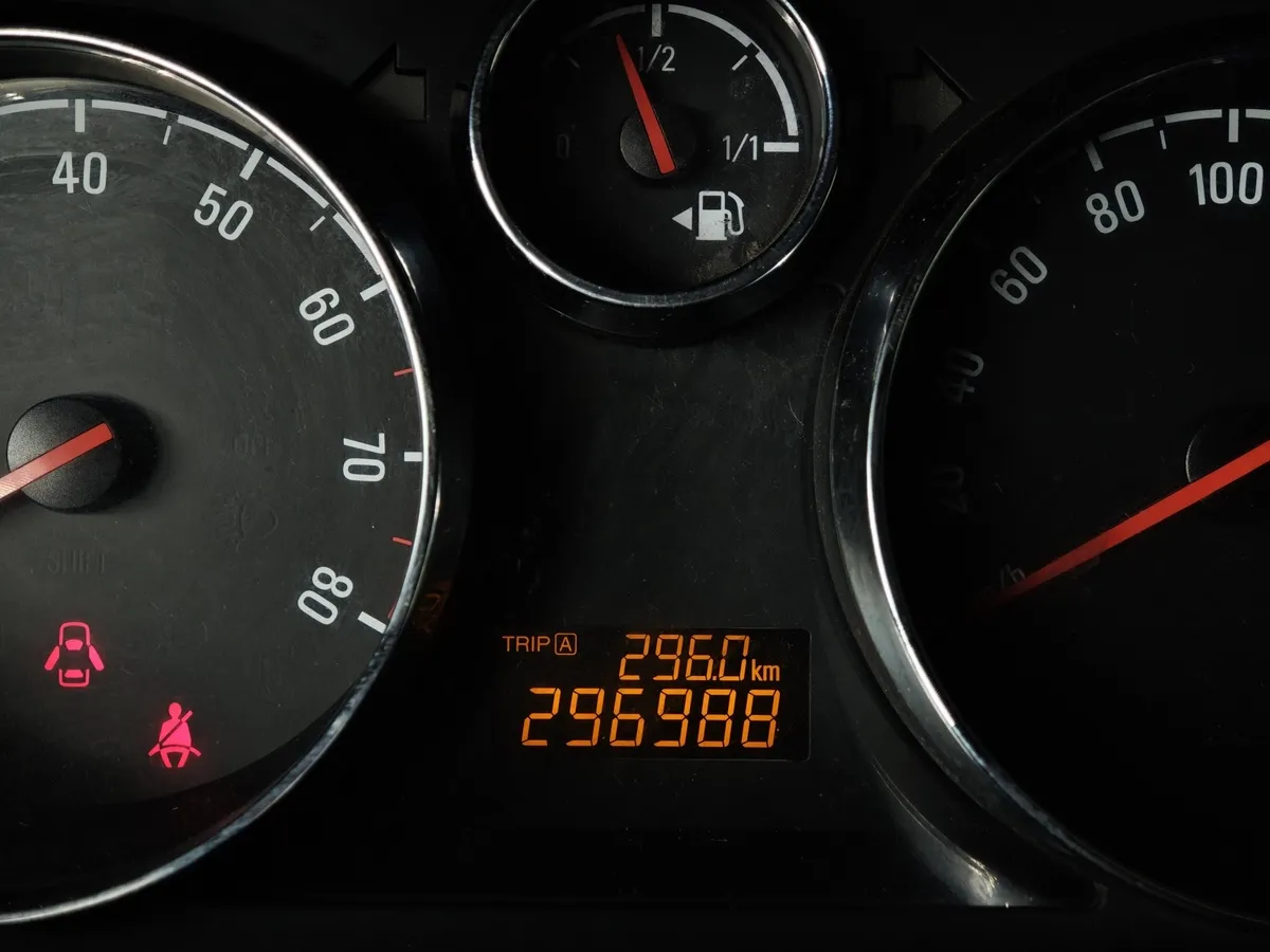 Opel Antara 2.4 MT (167 л.с.) Серый в АВИЛОН. Слайд №16
