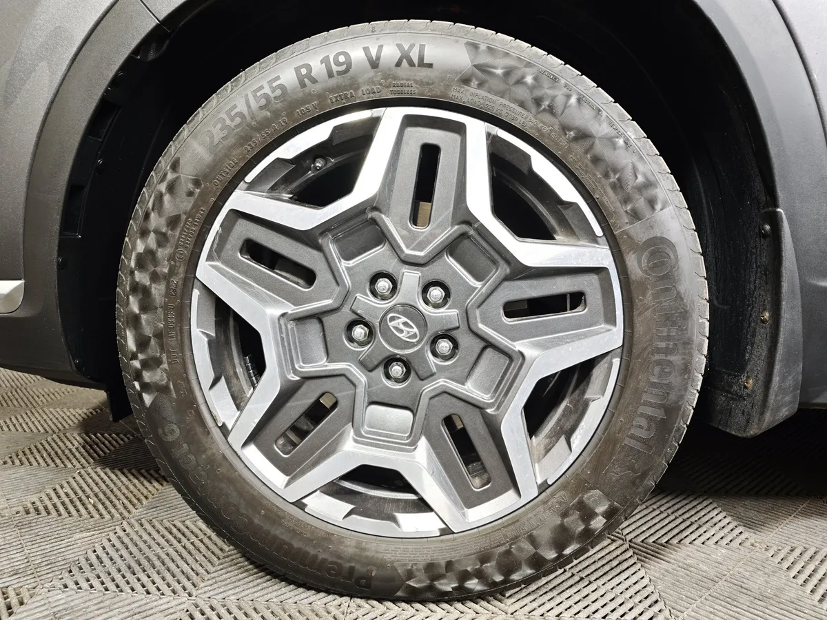 Hyundai Santa Fe 2.5 AWD 6AT (180 л.с.) High-Tech Серый в АВИЛОН. Слайд №9