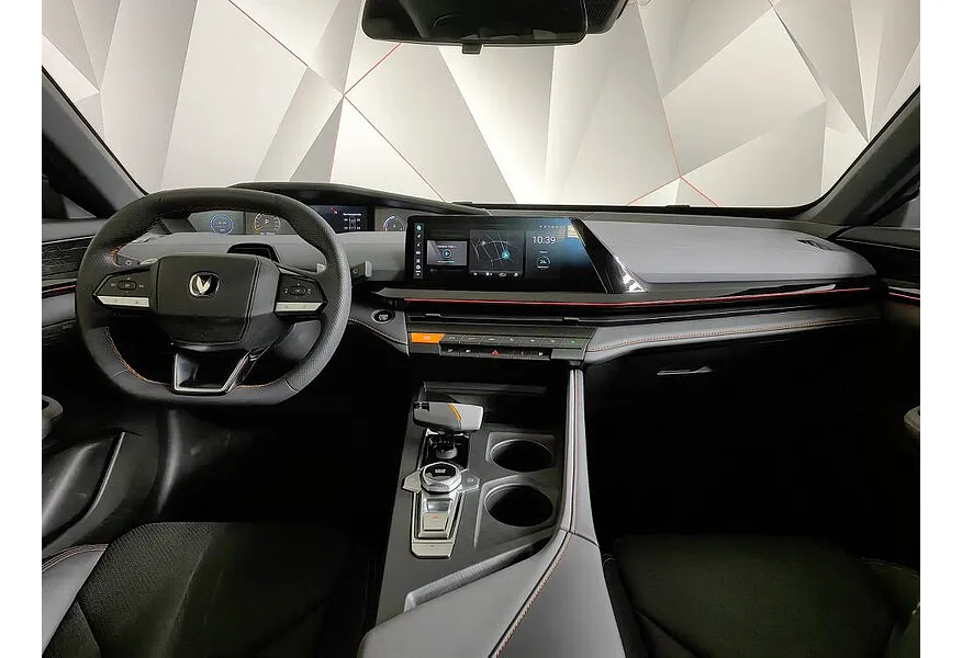 Changan UNI-V 1.5 AMT (181 л.с.) DLX Серый в АВИЛОН. Слайд №14