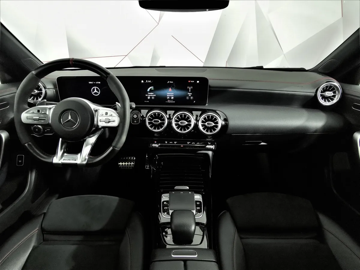 Mercedes-Benz CLA 35 AMG 4MATIC AT (306 л.с.) Синий в АВИЛОН. Слайд №13