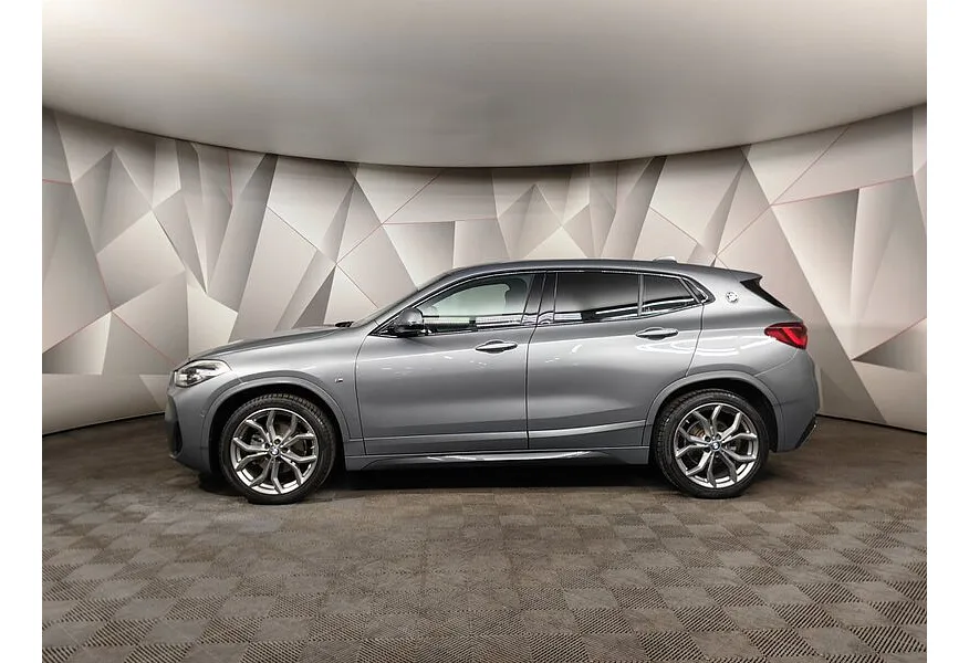 BMW X2 18d xDrive AT (150 л.с.) M Sport Серый в АВИЛОН. Слайд №5