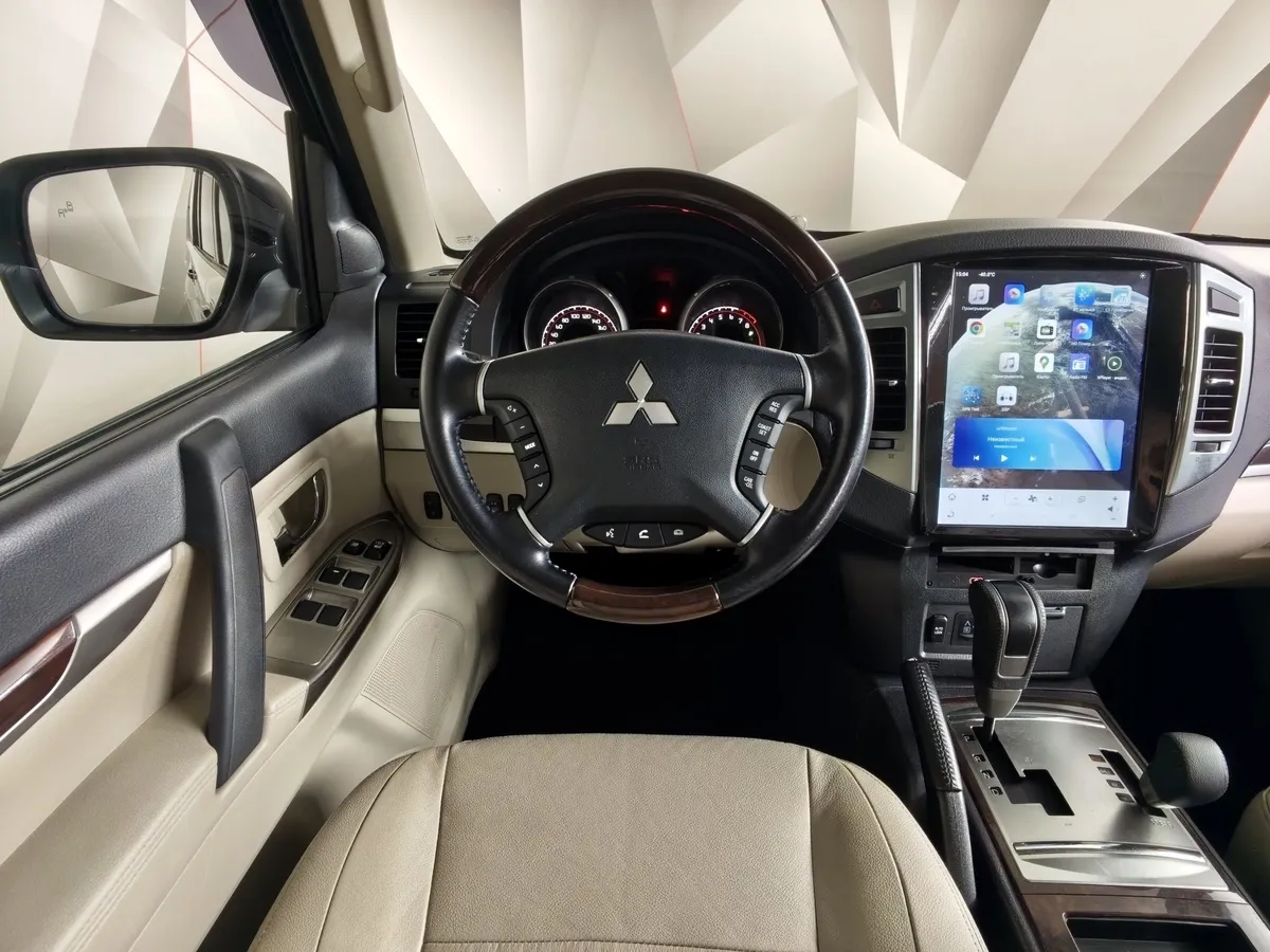 Mitsubishi Pajero 3.8 AT (250 л.с.) Белый в АВИЛОН. Слайд №20