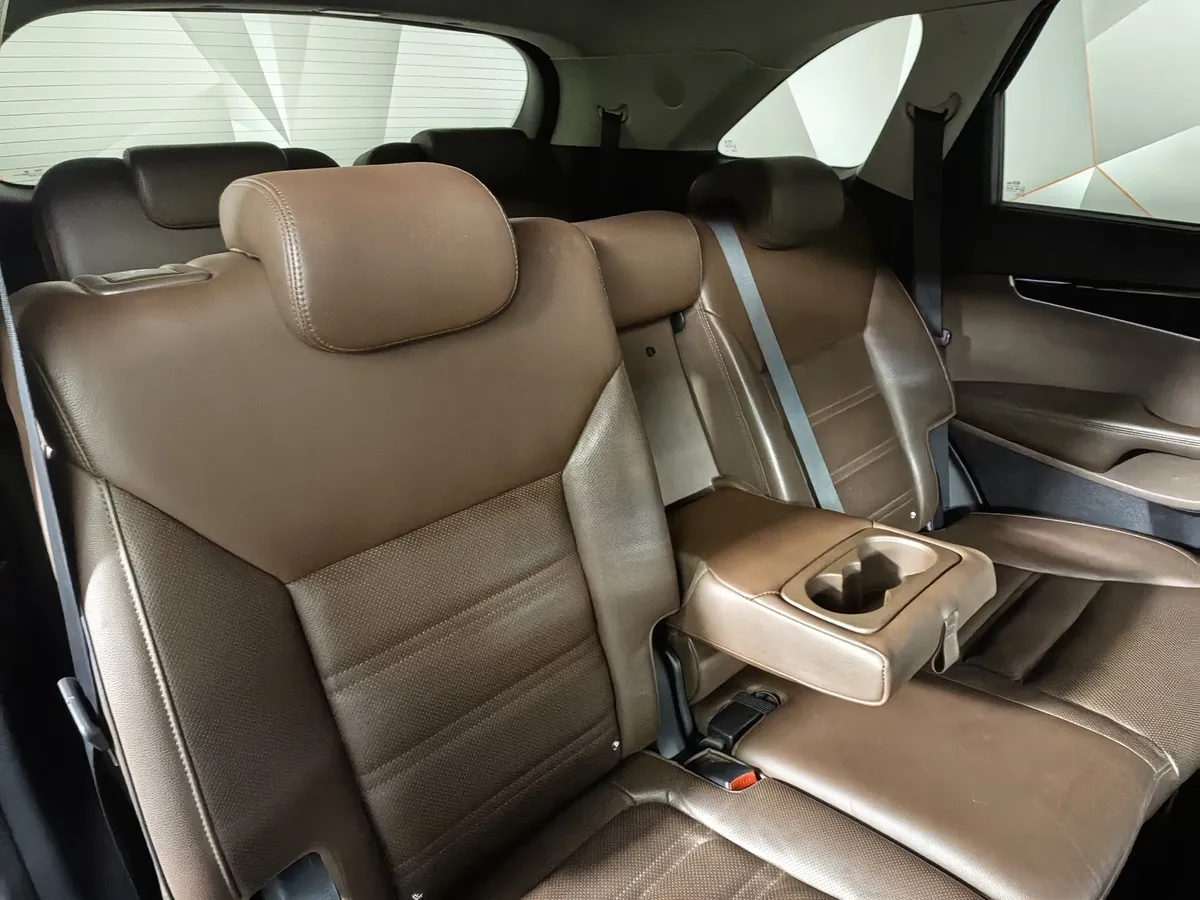 Kia Sorento 2.2 D AT AWD (5 мест) (200 л.с.) Prestige Коричневый в АВИЛОН. Слайд №16