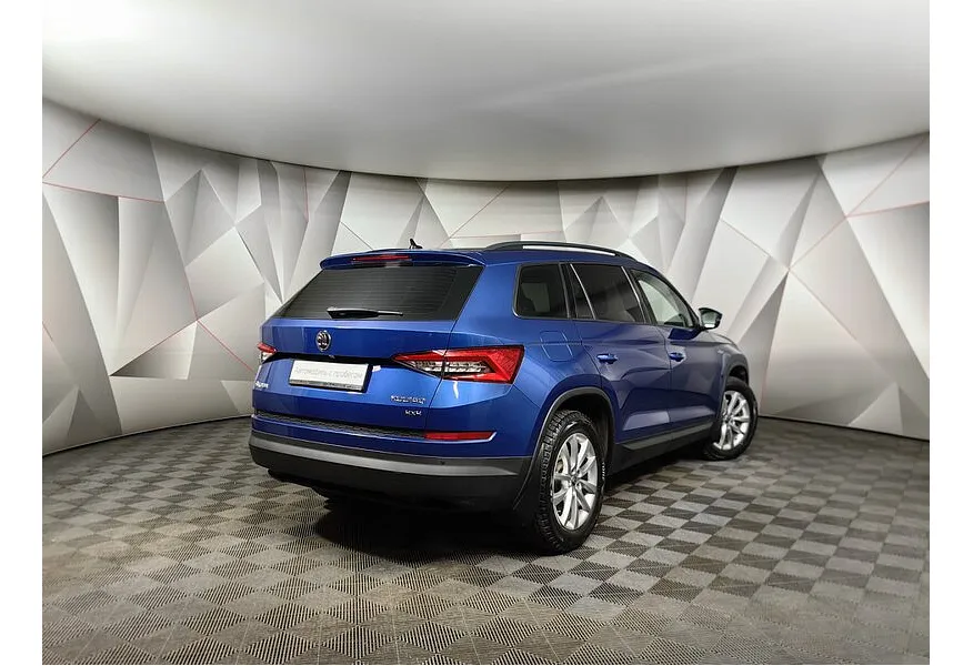 Skoda Kodiaq 2.0 TSI DSG 4X4 (180 л.с.) Синий в АВИЛОН. Слайд №2