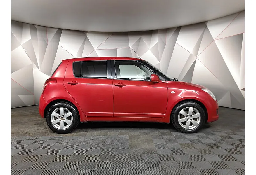 LIVE. Слайд №4