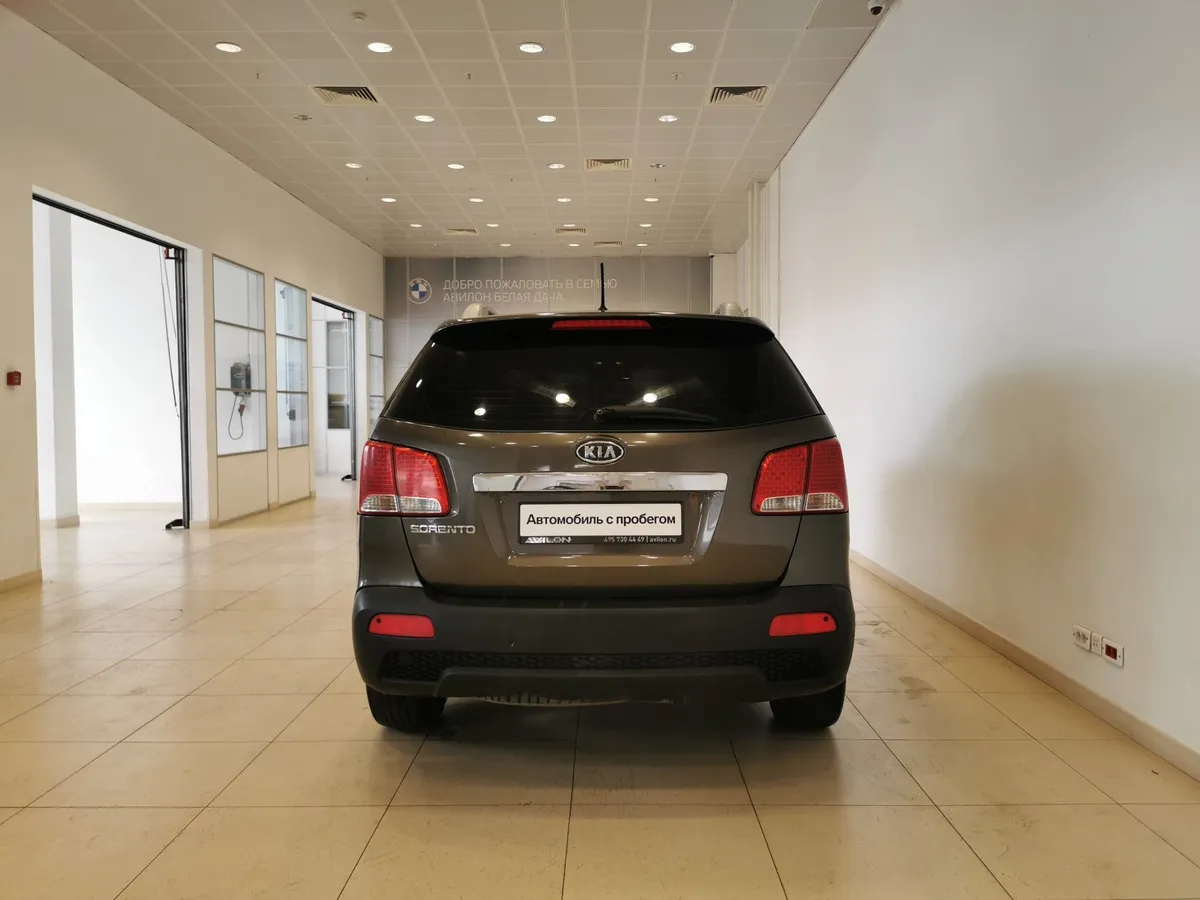 Kia Sorento 2.4 AT 4WD (175 л.с.) Comfort Бежевый в АВИЛОН. Слайд №8