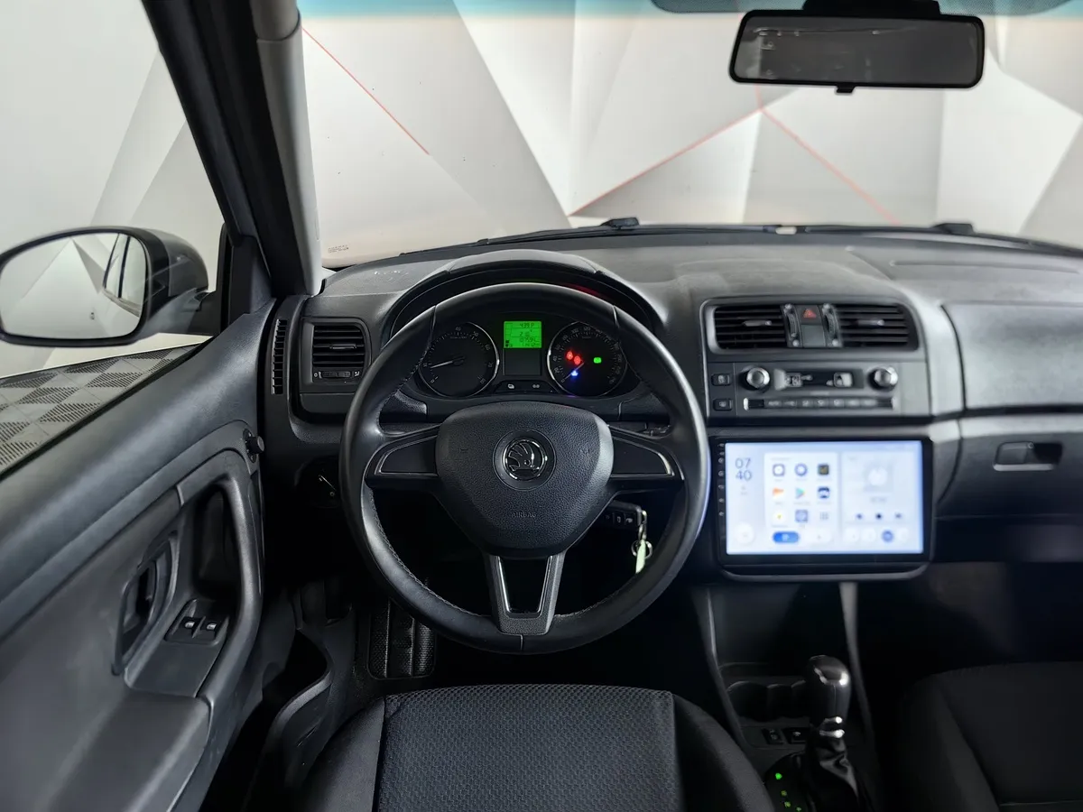 Skoda Fabia 1.6 AT (105 л.с.) Серебристый в АВИЛОН. Слайд №19