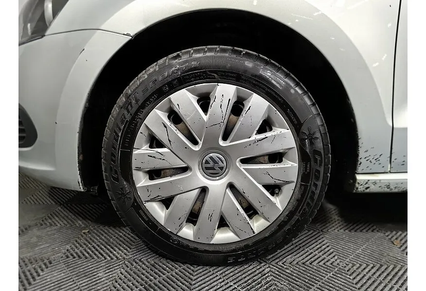 Volkswagen Polo 1.6 Tiptronic (105 л.с.) Comfortline Серебристый в АВИЛОН. Слайд №9