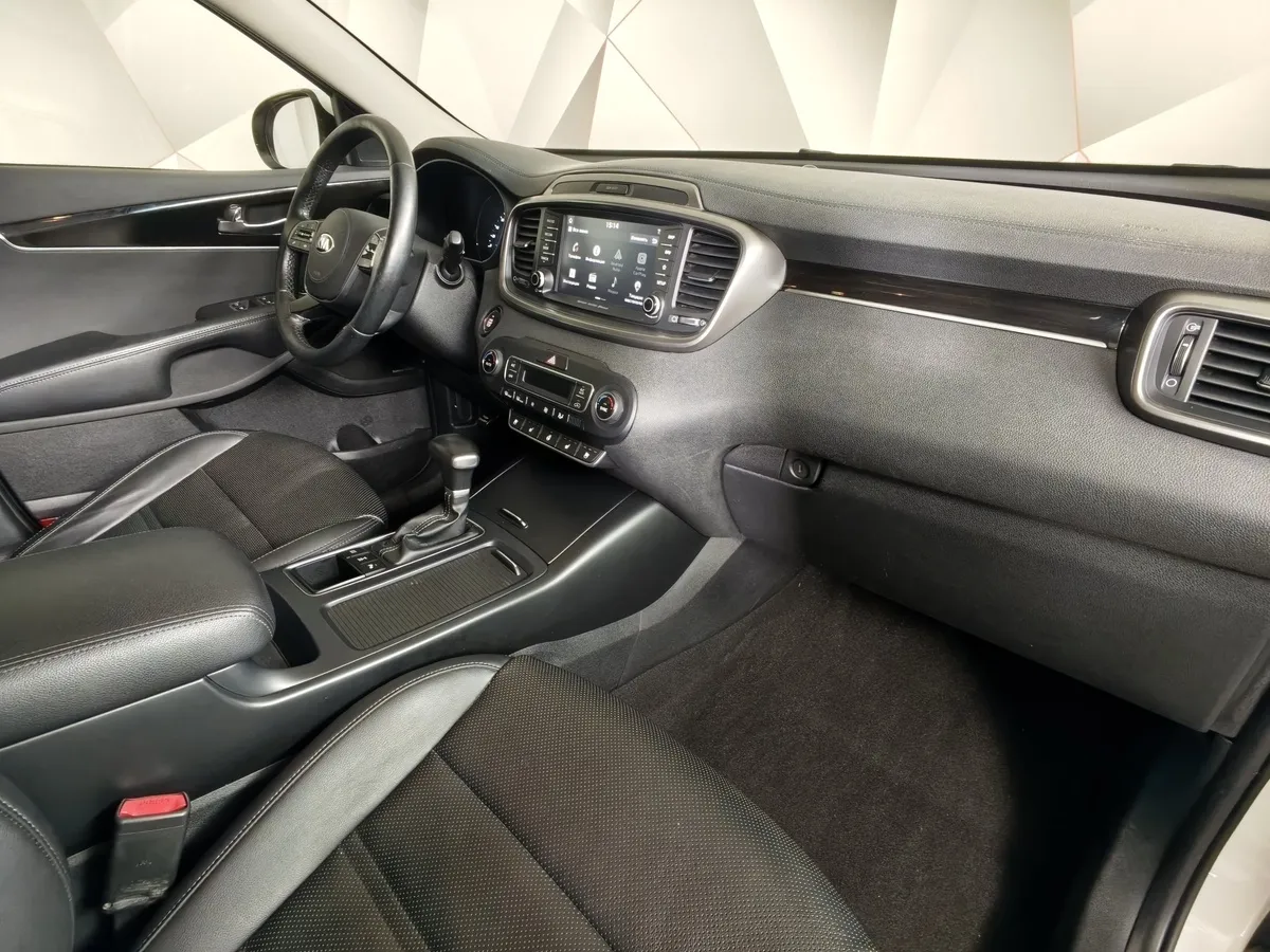 Kia Sorento 2.2 D AT AWD (5 мест) (200 л.с.) Prestige Белый в АВИЛОН. Слайд №13