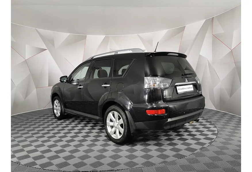 АВИЛОН - Mitsubishi Outlander 2.4 CVT 4WD (170 л.с.) Черный - slide 6