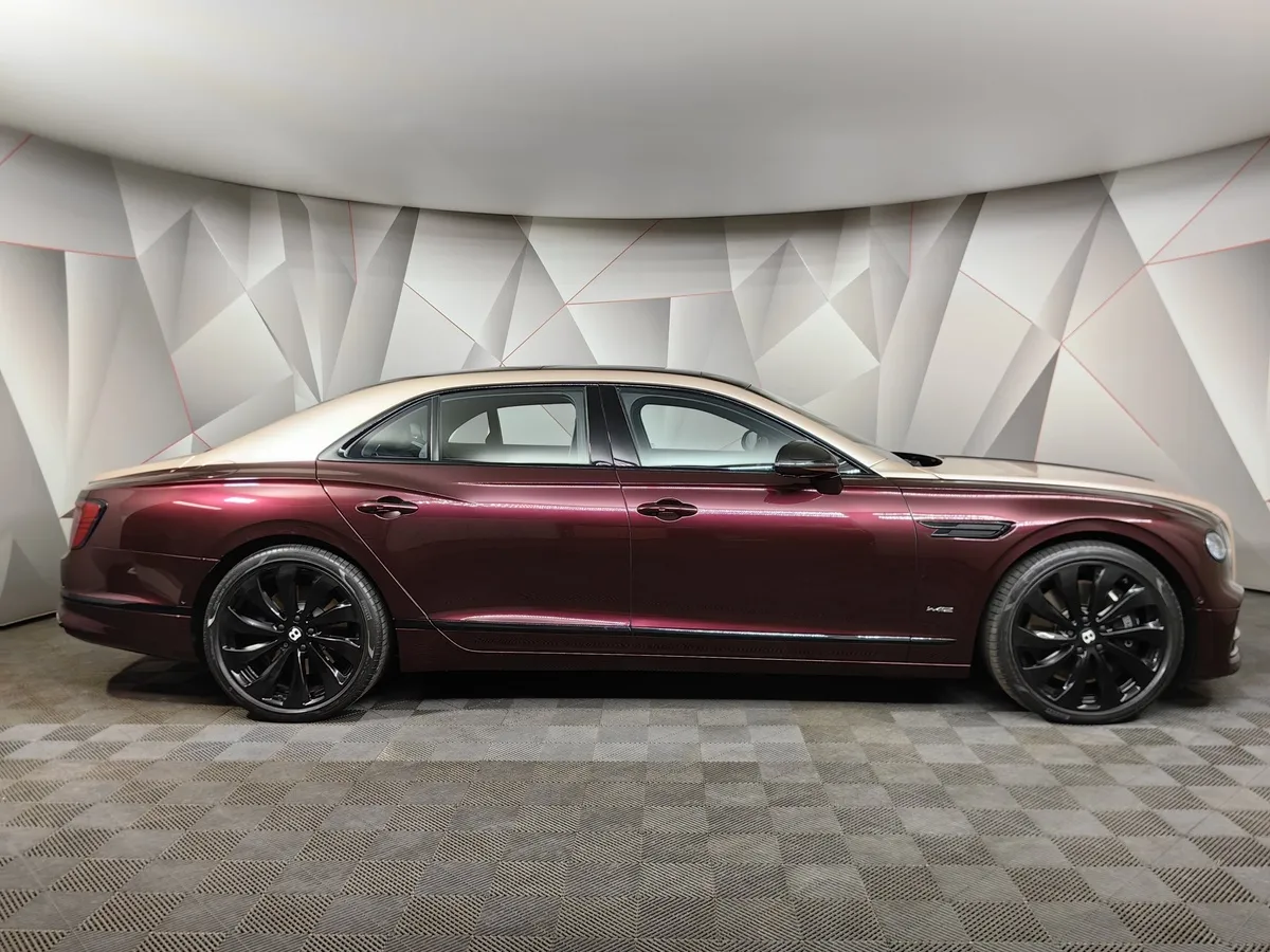 Bentley Flying Spur 6.0 W12 AWD AT (635 л.с.) Красный в АВИЛОН. Слайд №6