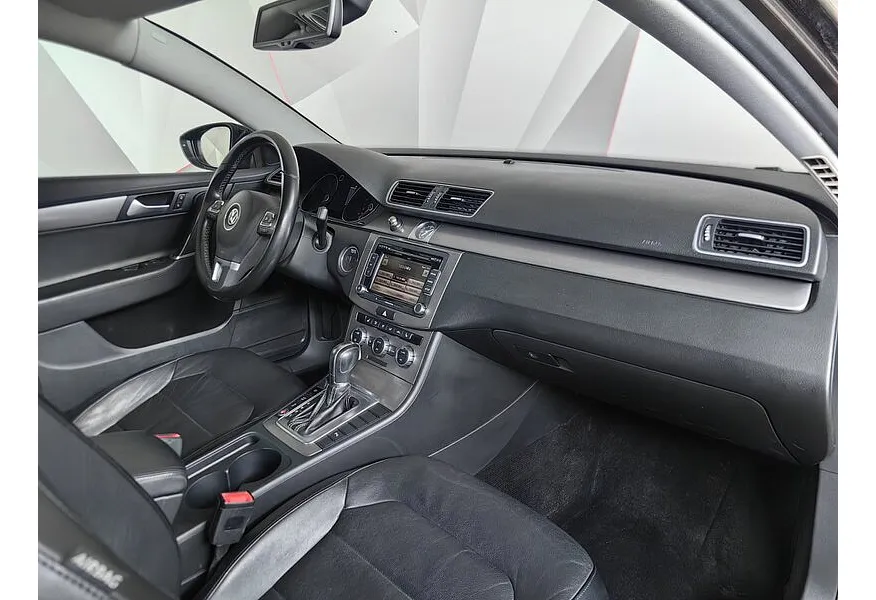 Volkswagen Passat 1.8 TSI DSG (152 л.с.) Коричневый в АВИЛОН. Слайд №13