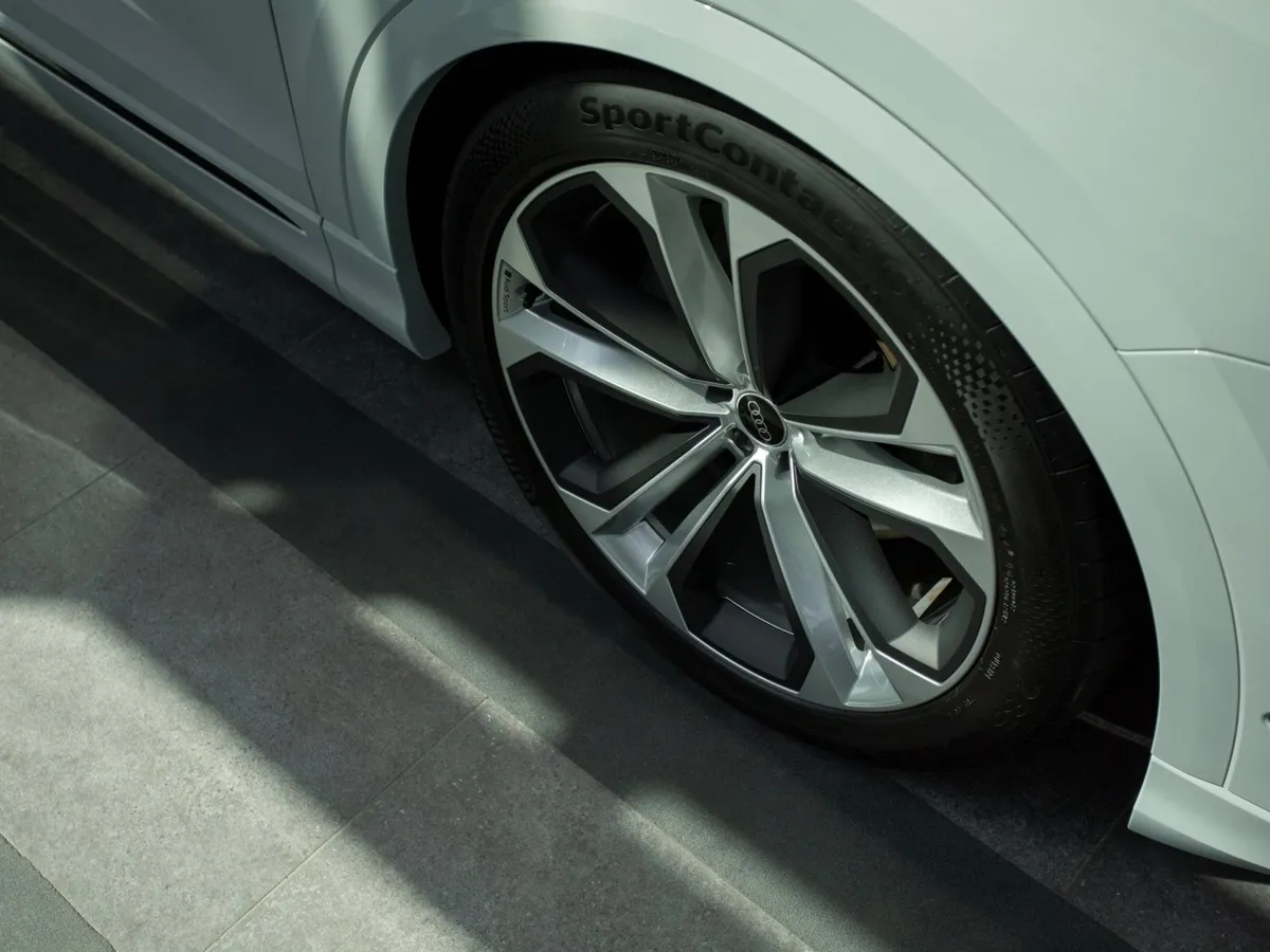 Audi Q8 3.0 TDI Tiptronic quattro (286 л.с.) Белый в АВИЛОН. Слайд №17
