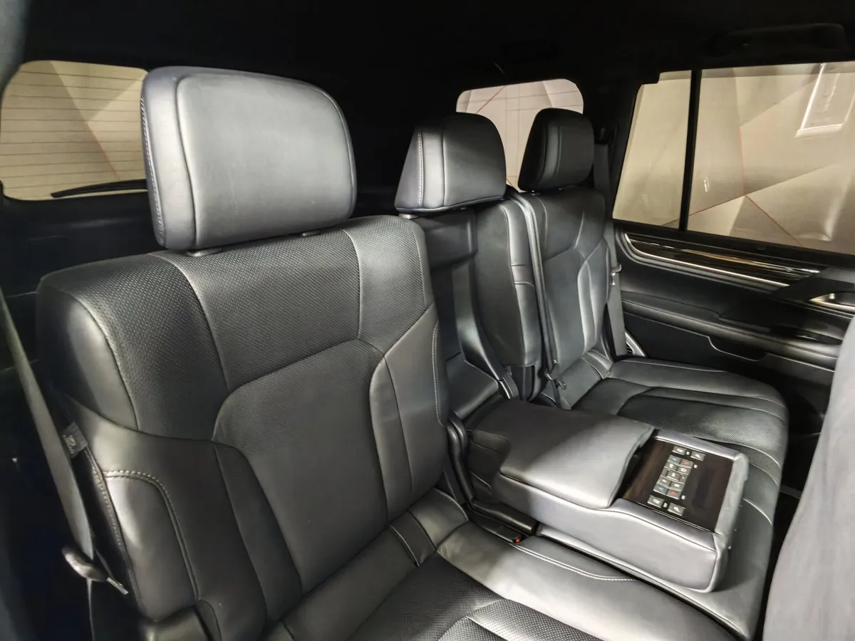 Lexus LX 570 AT (367 л.с.) Heritage Белый в АВИЛОН. Слайд №17