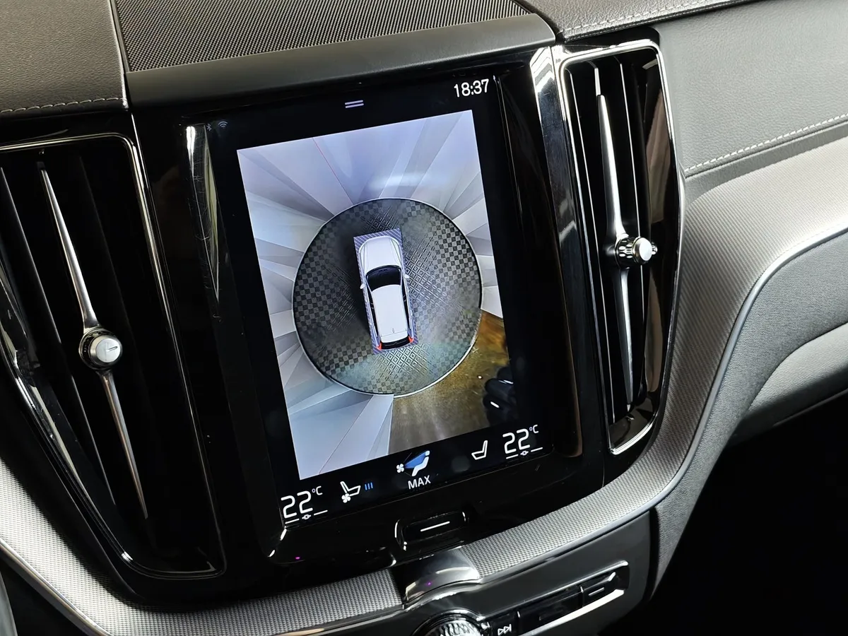 Volvo XC60 2.0 D5 AT AWD (235 л.с.) Momentum Серый в АВИЛОН. Слайд №18