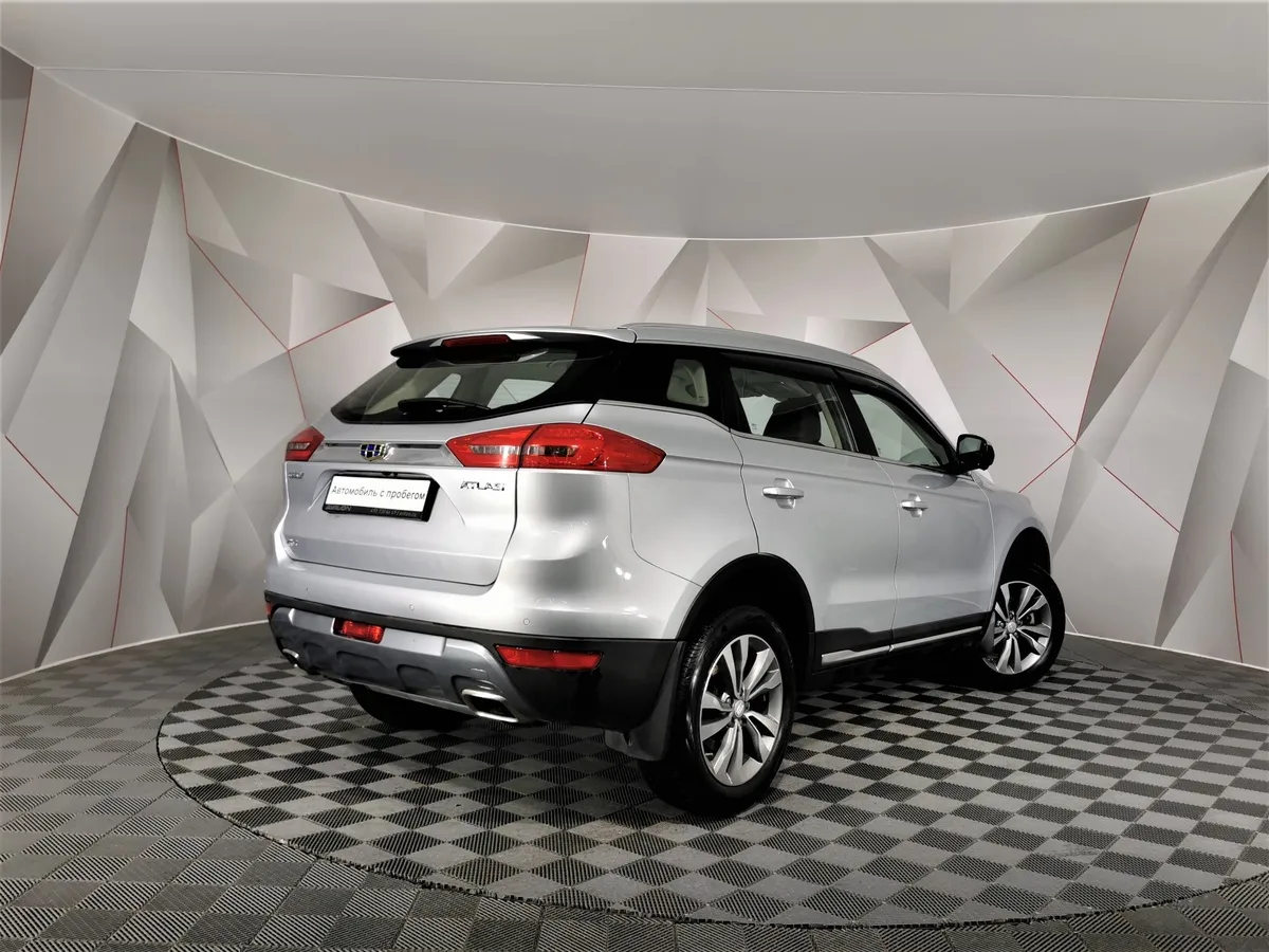 Geely Atlas 2.4 AT AWD (148 л.с.) Серый в АВИЛОН. Слайд №2