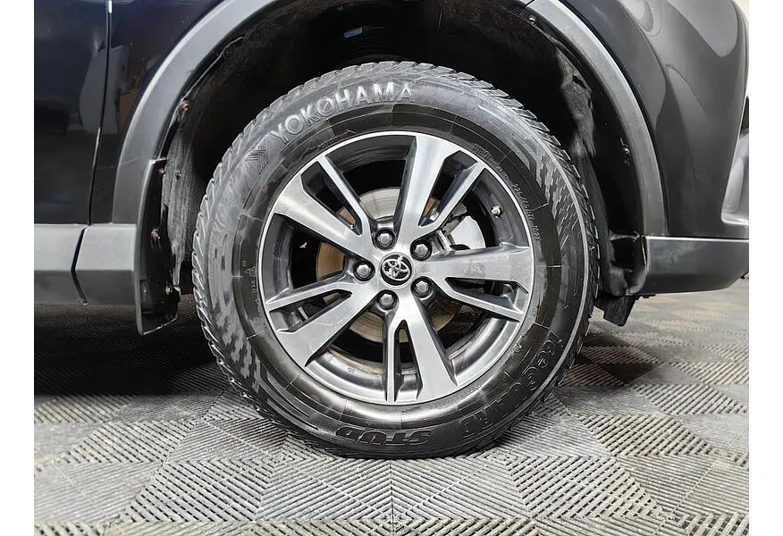 Toyota RAV4 2.0 CVT AWD (146 л.с.) Классик Черный в АВИЛОН. Слайд №9