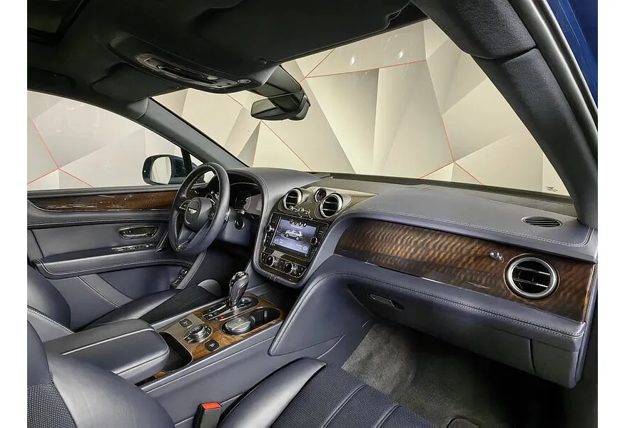 Bentley Bentayga 6.0 AT AWD (608 л.с.) Синий в АВИЛОН. Слайд №13