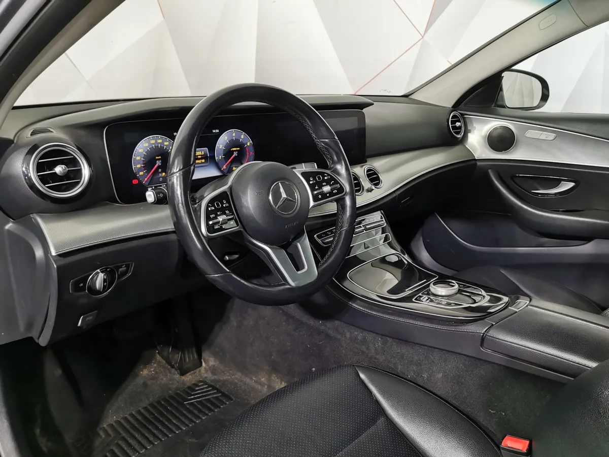 Mercedes-Benz E-Класс E 200 4MATIC 9G-TRONIC (184 л.с.) Premium Серый в АВИЛОН. Слайд №8