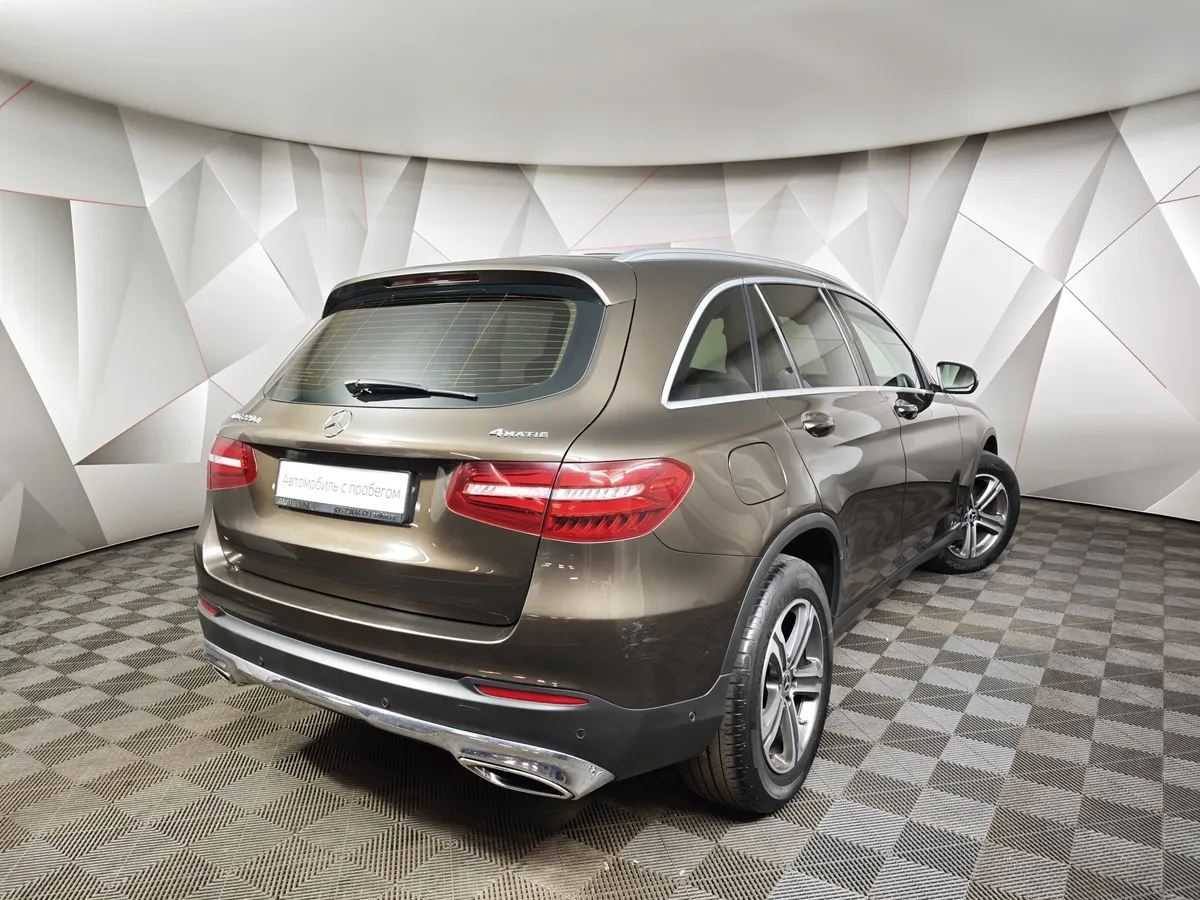 Mercedes-Benz GLC 220 d 9G-TRONIC 4MATIC (170 л.с.) Особая серия Коричневый в АВИЛОН. Слайд №2