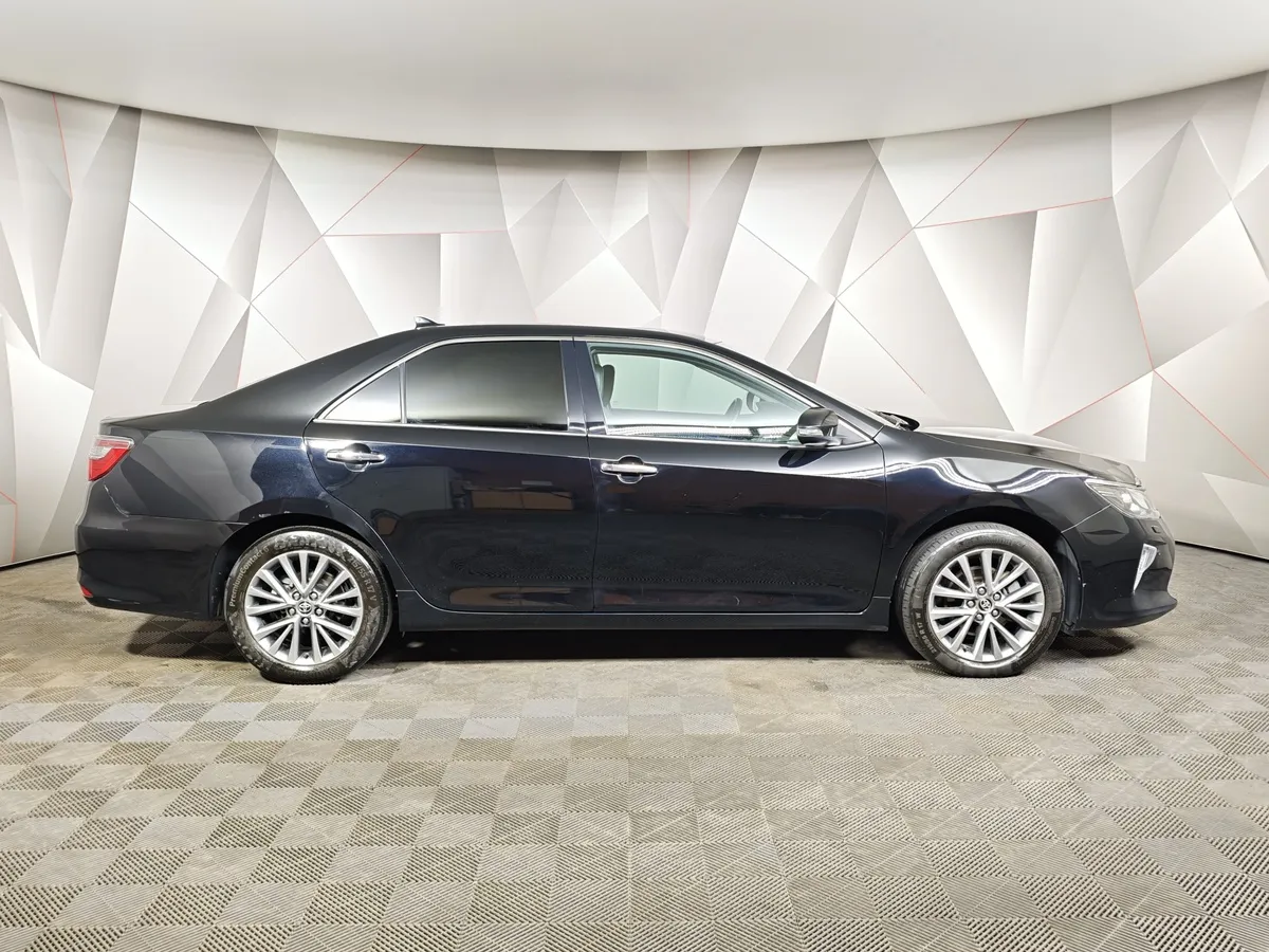 Toyota Camry 2.5 AT (181 л.с.) Классик Черный в АВИЛОН. Слайд №6