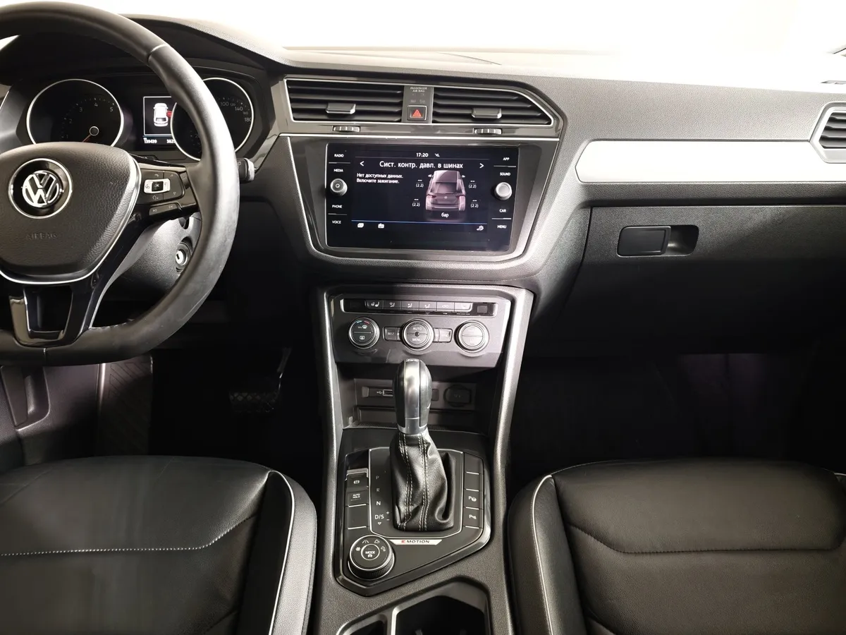 Volkswagen Tiguan 2.0 TSI 4Motion DSG (180 л.с.) Comfortline Серебристый в АВИЛОН. Слайд №14
