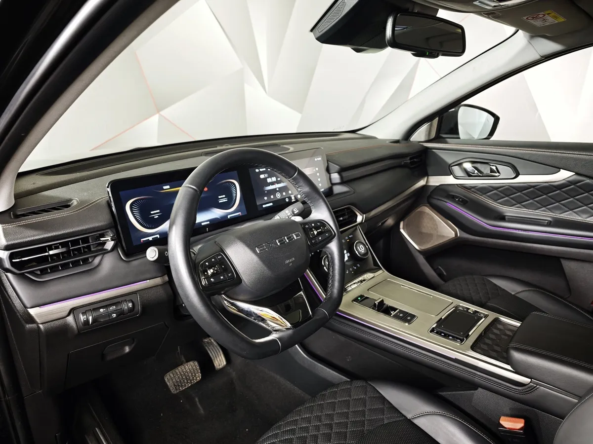 EXEED TXL 1.6 TGDI DCT7 AWD (186 л.с.) Luxury Черный в АВИЛОН. Слайд №18