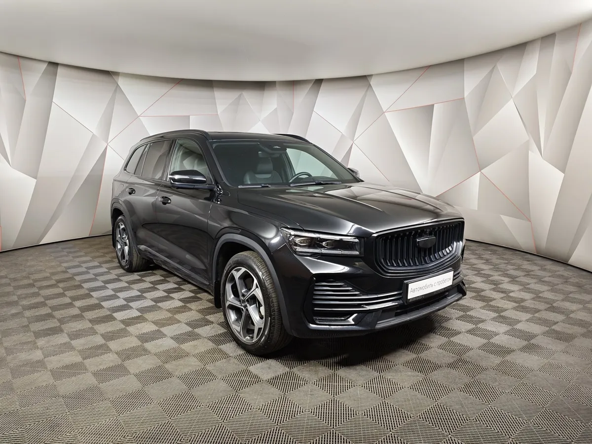 Geely Monjaro 2.0T 8AT 4WD (238 л.с.) Flagship Черный в АВИЛОН. Слайд №3
